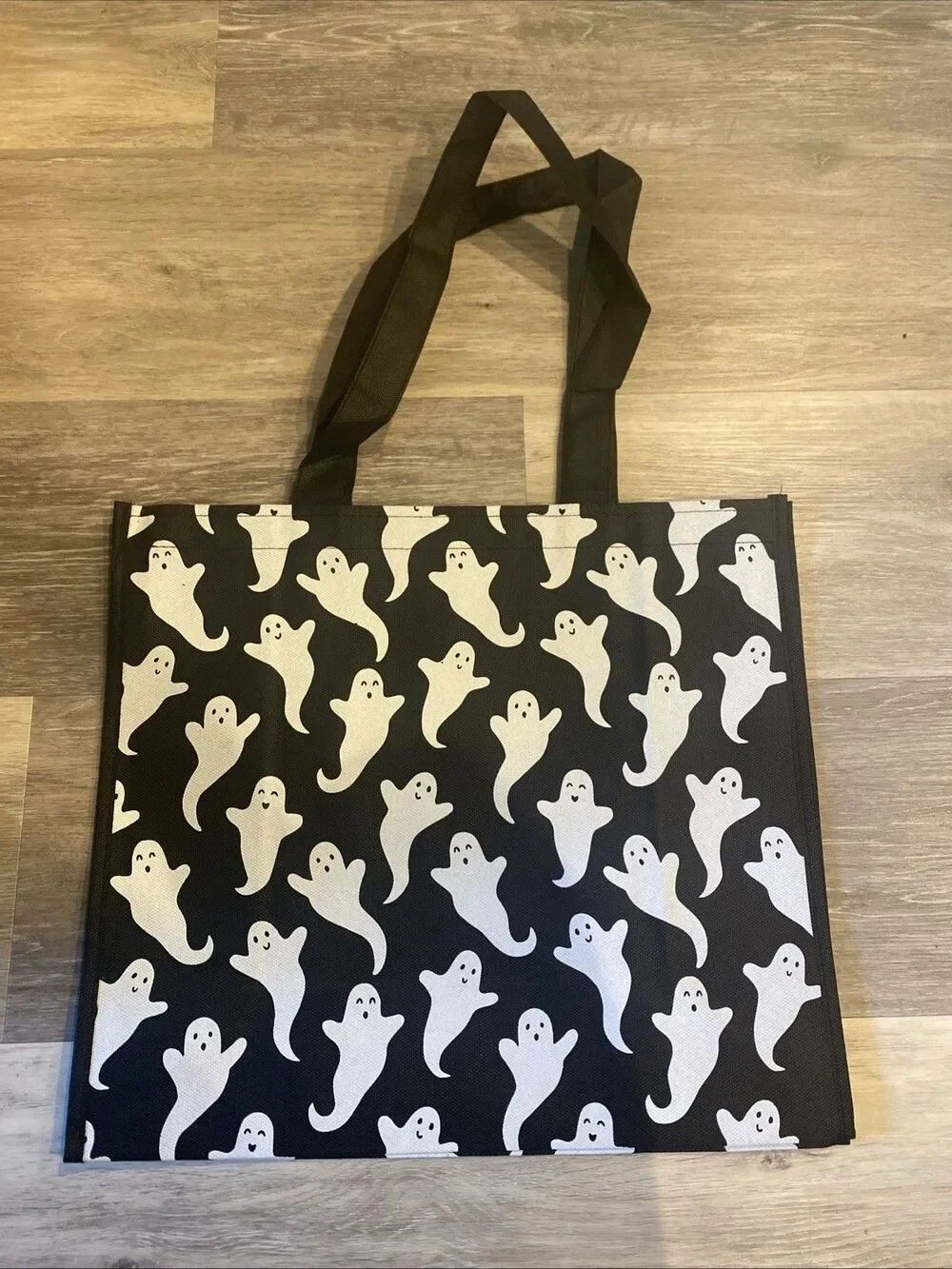 HALLOWEEN ~ Reusable Tote Bag~15”X 14” X 6.5 HALLOWEEN GHOSTS/GLOW IN THE DARK